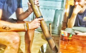 Homestay Sân vườn Du Già Mường Trà